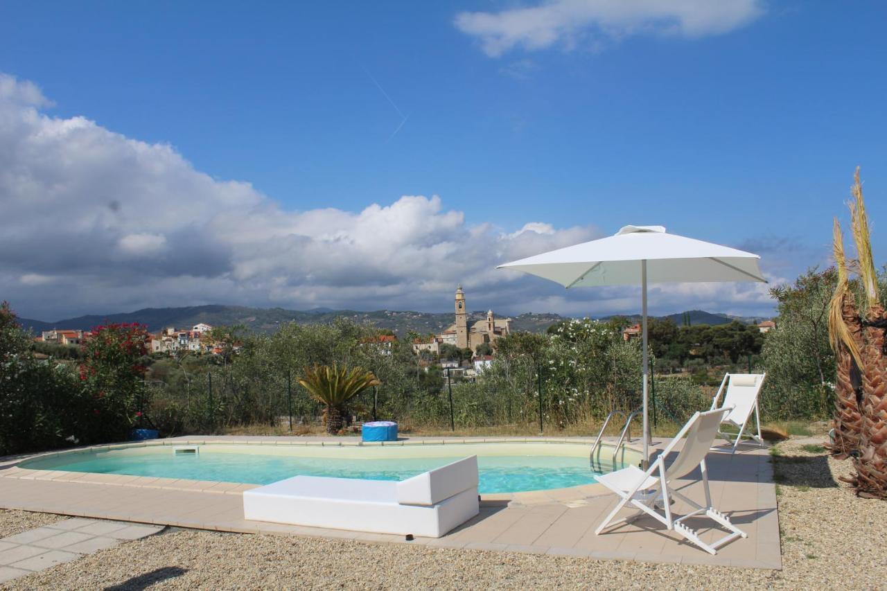 Villa Clicla - Pool, Sea,Hommock Swing And Laziness Imperia Bagian luar foto