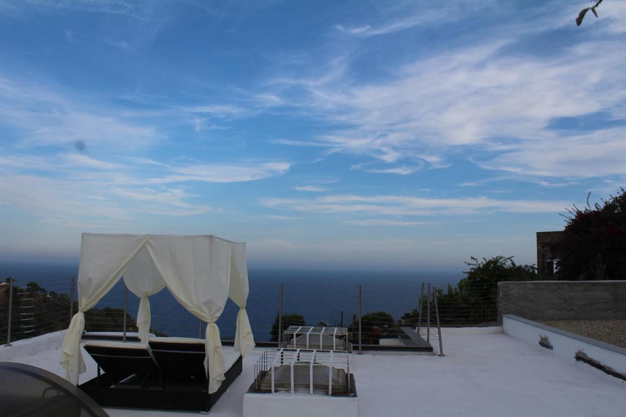 Villa Clicla - Pool, Sea,Hommock Swing And Laziness Imperia Bagian luar foto